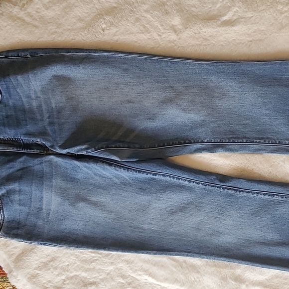 Land's End Mid Rise Demi Boot Cut Light Wash Denim Blue Jeans Size 10 - Picture 3 of 16